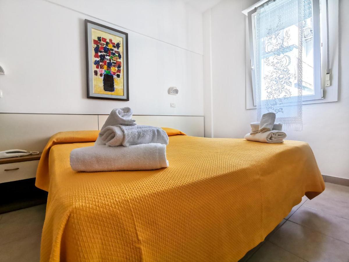 Hotel La Plage 卡托利卡 外观 照片