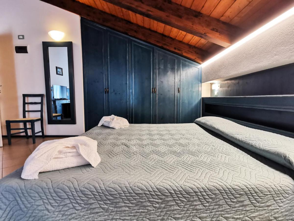 Hotel La Plage 卡托利卡 外观 照片