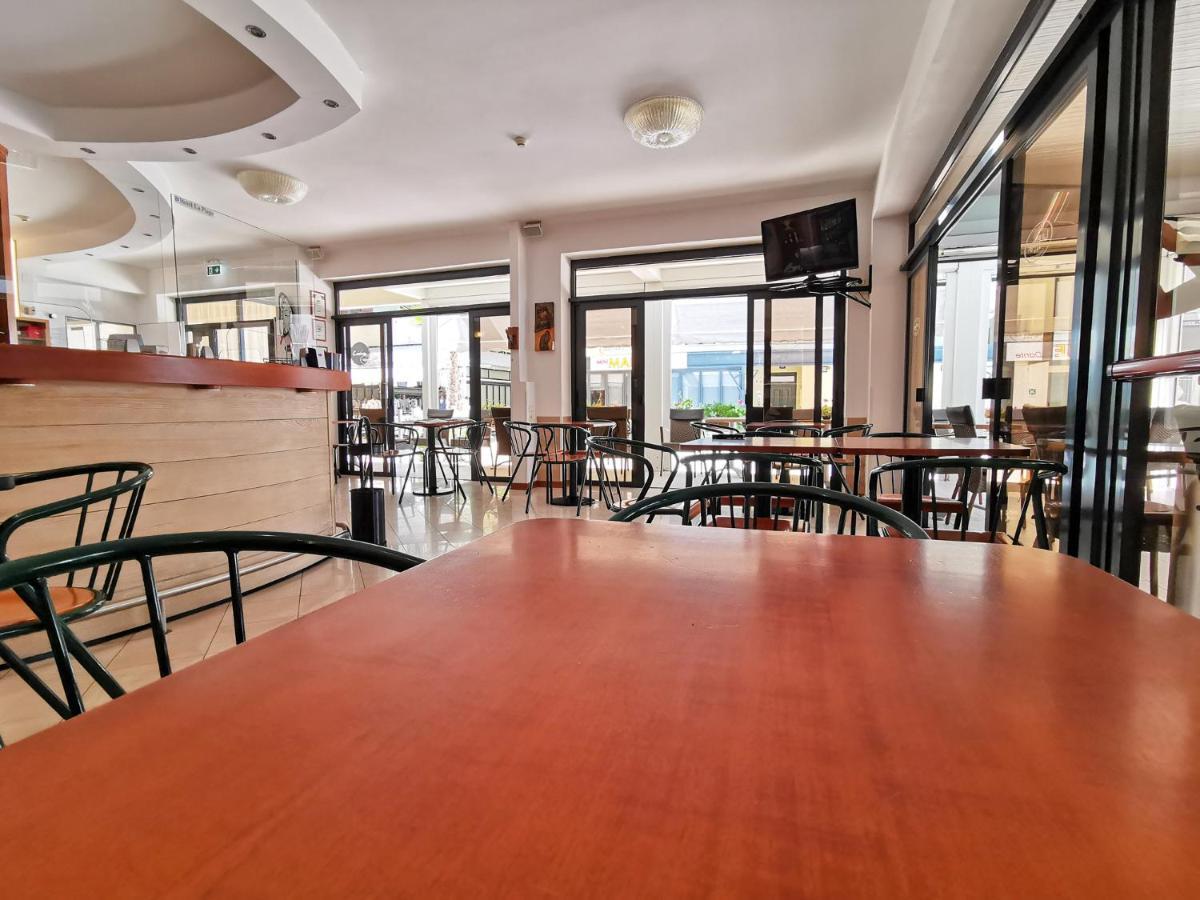 Hotel La Plage 卡托利卡 外观 照片