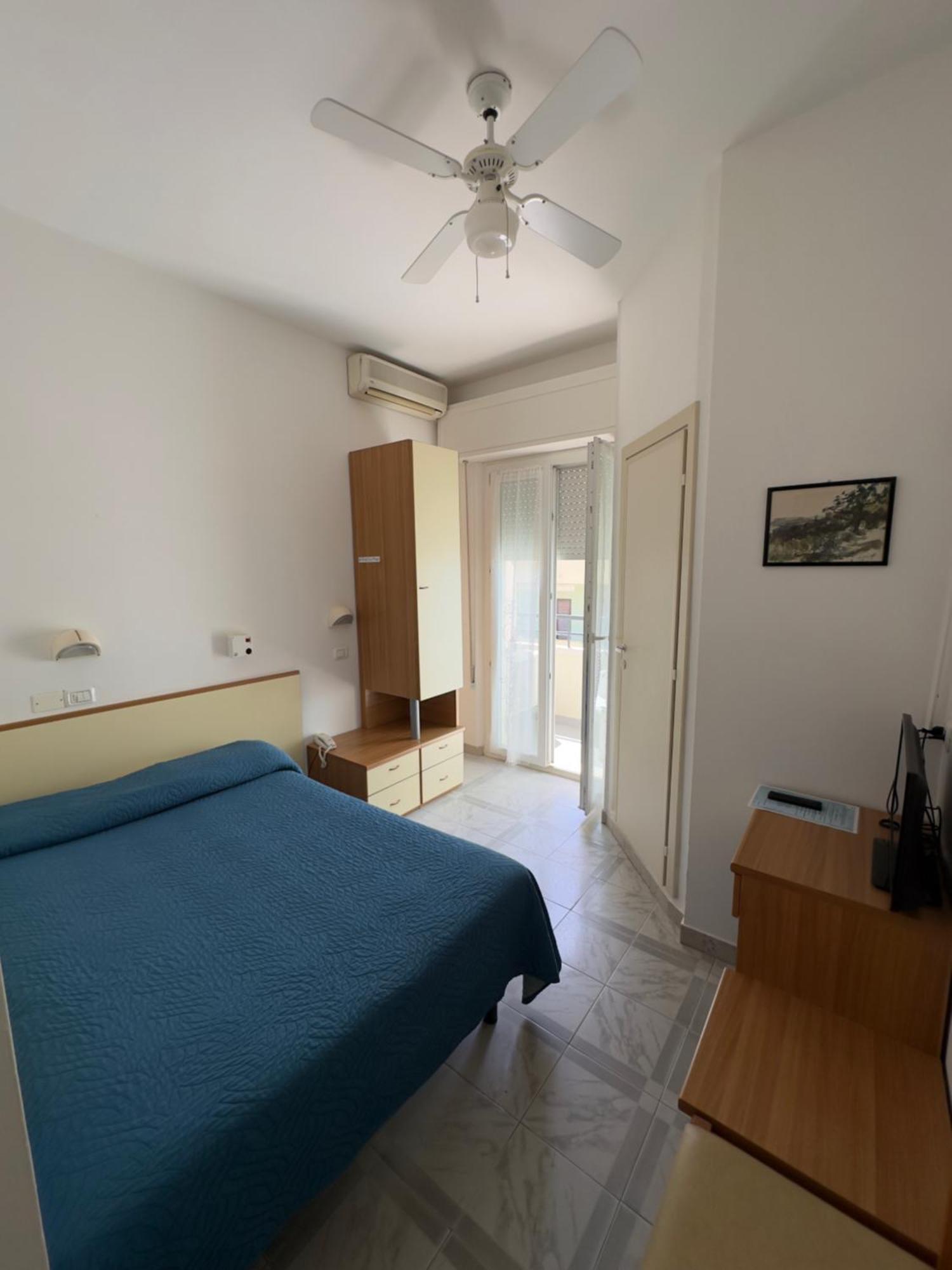 Hotel La Plage 卡托利卡 外观 照片